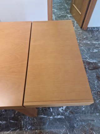 Mesa de comedor extensible de madera