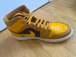 T42 Air Jordan 1 Mid Chutney Taxi