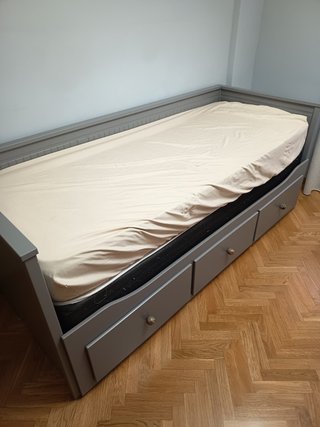 IKEA HEMNES cama doble + 3 cajones + 2 colchones