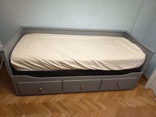 IKEA HEMNES cama doble + 3 cajones + 2 colchones