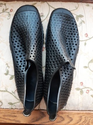 Zapatillas de río negras talla 41.42