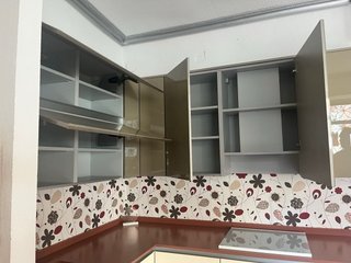 Cocina exposición beige y marrón