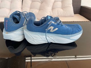 Zapatillas New Balance MORE azules