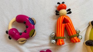 Tambor y set de instrumentos musicales para bebé