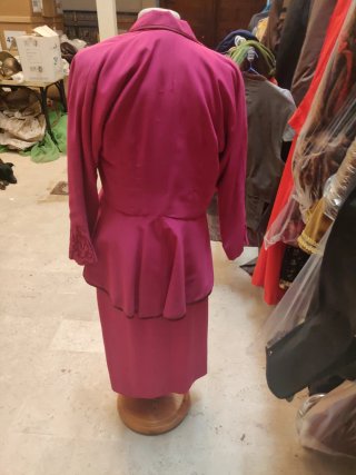 Conjunto Vestido y Chaqueta Rosa