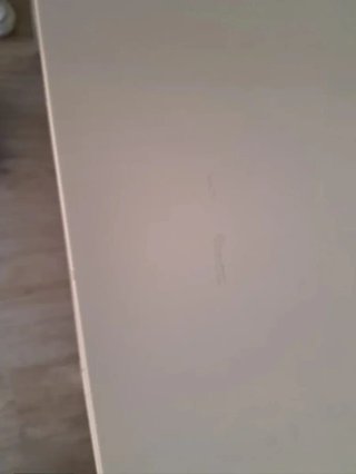 Mesa de comedor blanca de ikea.