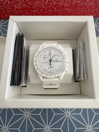 Omega Moonswatch Mission to the Moonphase Snoopy