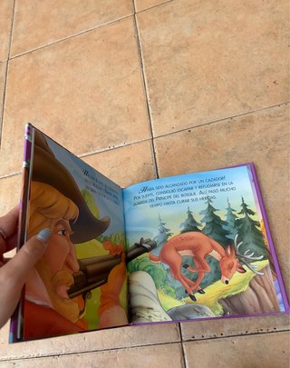 2 Cuentos Clásicos: Bambi - La bella durmiente