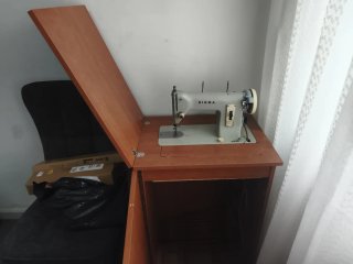 Máquina de coser SIGMA,