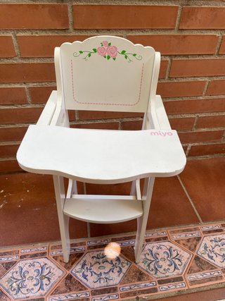 Trona para muñecos Miyo