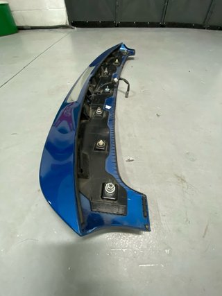 Alerón con luz de freno Toyota Auris Hatchback