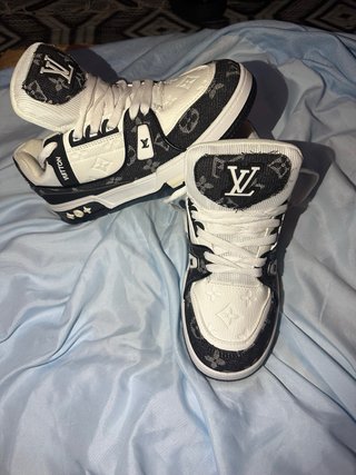 Zapatillas Louis Vuitton Blancas y Negras