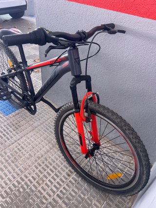 bicicleta MTB (mountain bike)