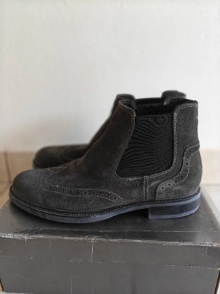 Stivali in camoscio grigio uomo Made in Italy