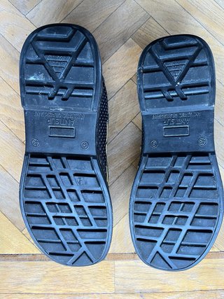 Zapatos de trabajo U-Power negros y amarillos 2026