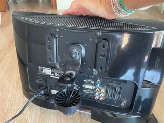 LG M1962D 19 TV/Monitor + Mando + Soporte pared