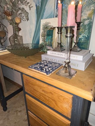 Escritorio de madera de carpintería