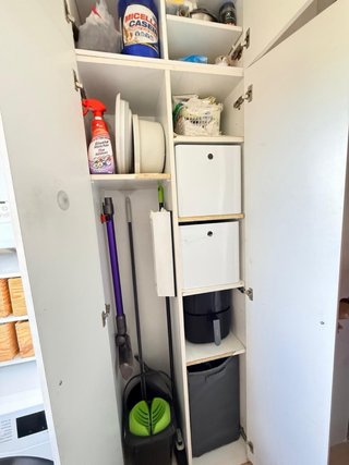 Mobile dispensa bianco con soppalco