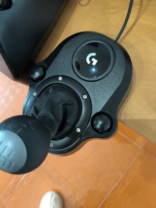 Volante Logitech G29 con garantía de 2 años