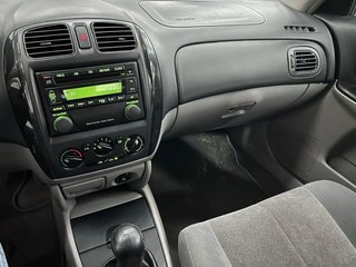 Mazda 323 2002