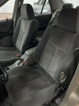 Mazda 323 2002