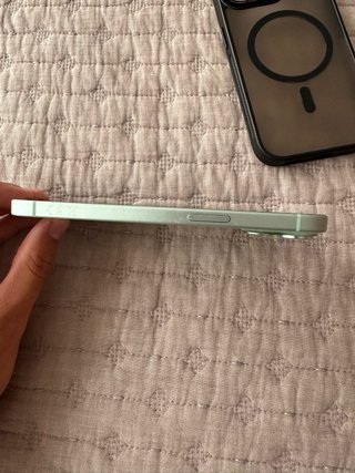 iPhone 15 Verde - Batería 100%