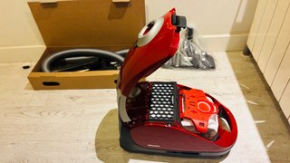 Aspirador Miele Compact C1 PowerLine Rojo