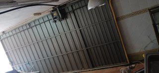 Puerta de garaje metálica