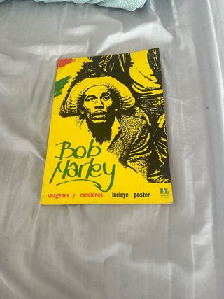 Bob Marley: Imágenes y Canciones + Poster
