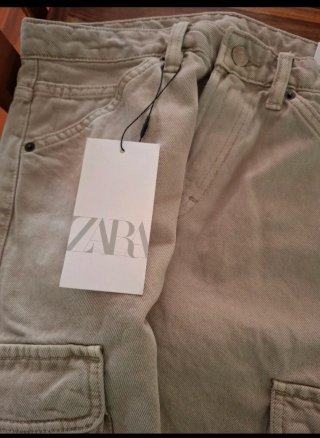 Pantalón corto cargo Zara beige hombre