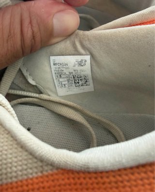 New Balance Fuelcell Rebel V4 Beige/Naranja