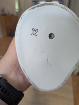 Figura NAO Lladró - Doncella Aspiradora