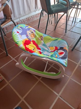 Mecedora infantil con diseño de animales