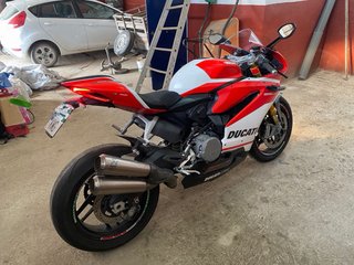 Ducati Panigale V2 959 Roja y Blanca