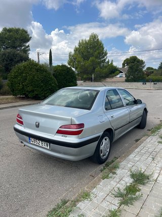 Peugeot 406 2002 no negociable