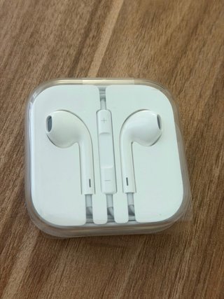 Auriculares Apple EarPods 3.5mm sin usar