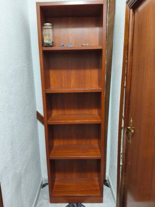 Librería de madera buena