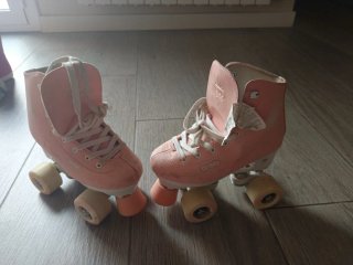 Patines rosas niña 4 ruedas Oxelo (Decathlon)