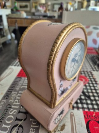 Reloj y joyero vintage dorado y rosa