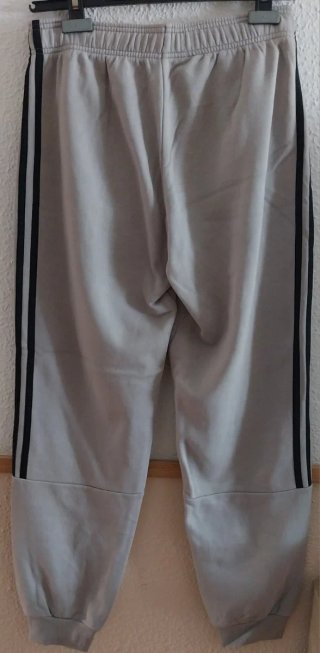 Pantalón chándal Adidas gris