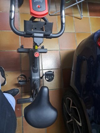 Bicicleta Spinning Negra y Roja