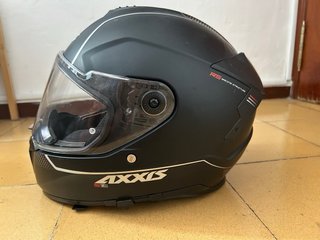 Casco de moto AXXIS negro