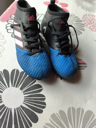Botas Adidas niño talla 32