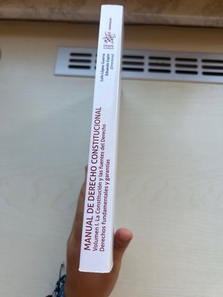 Manual de derecho constitucional La Constitució...