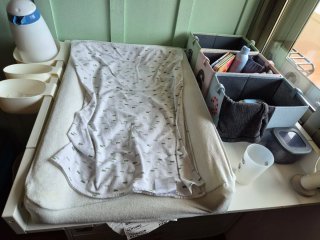Cambiador Ikea Blanco y Gris