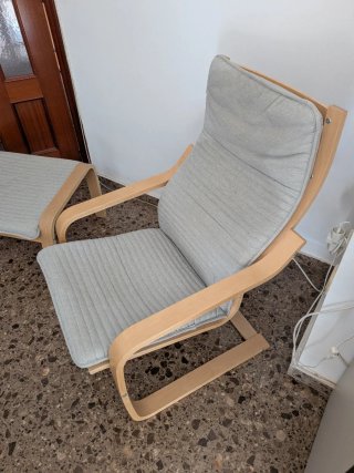 Sillón y reposapiés POÄNG Ikea