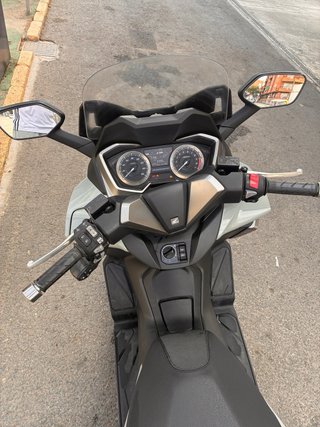 Honda Forza 350 Maxi scooter