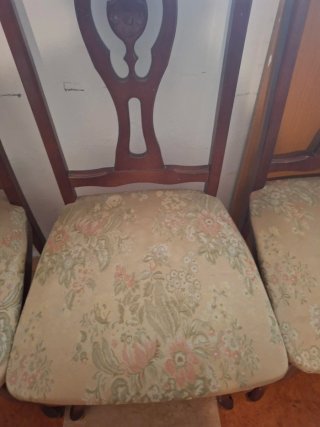 4 Sillas de Comedor Madera Tapizadas