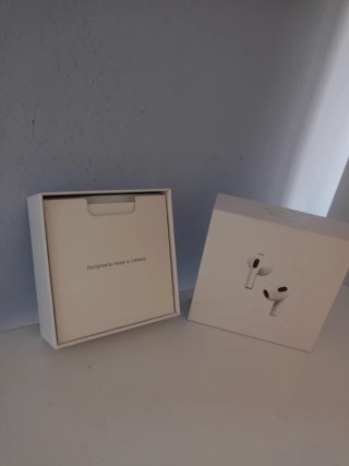 Apple AirPods