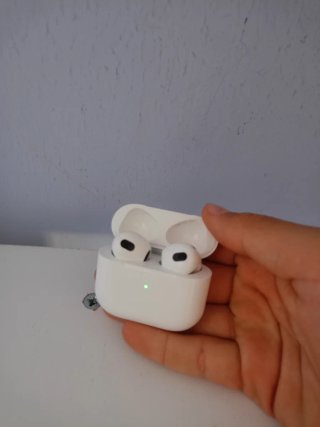 Apple AirPods